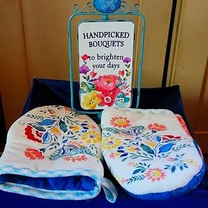 Pioneer woman 3 pc lot